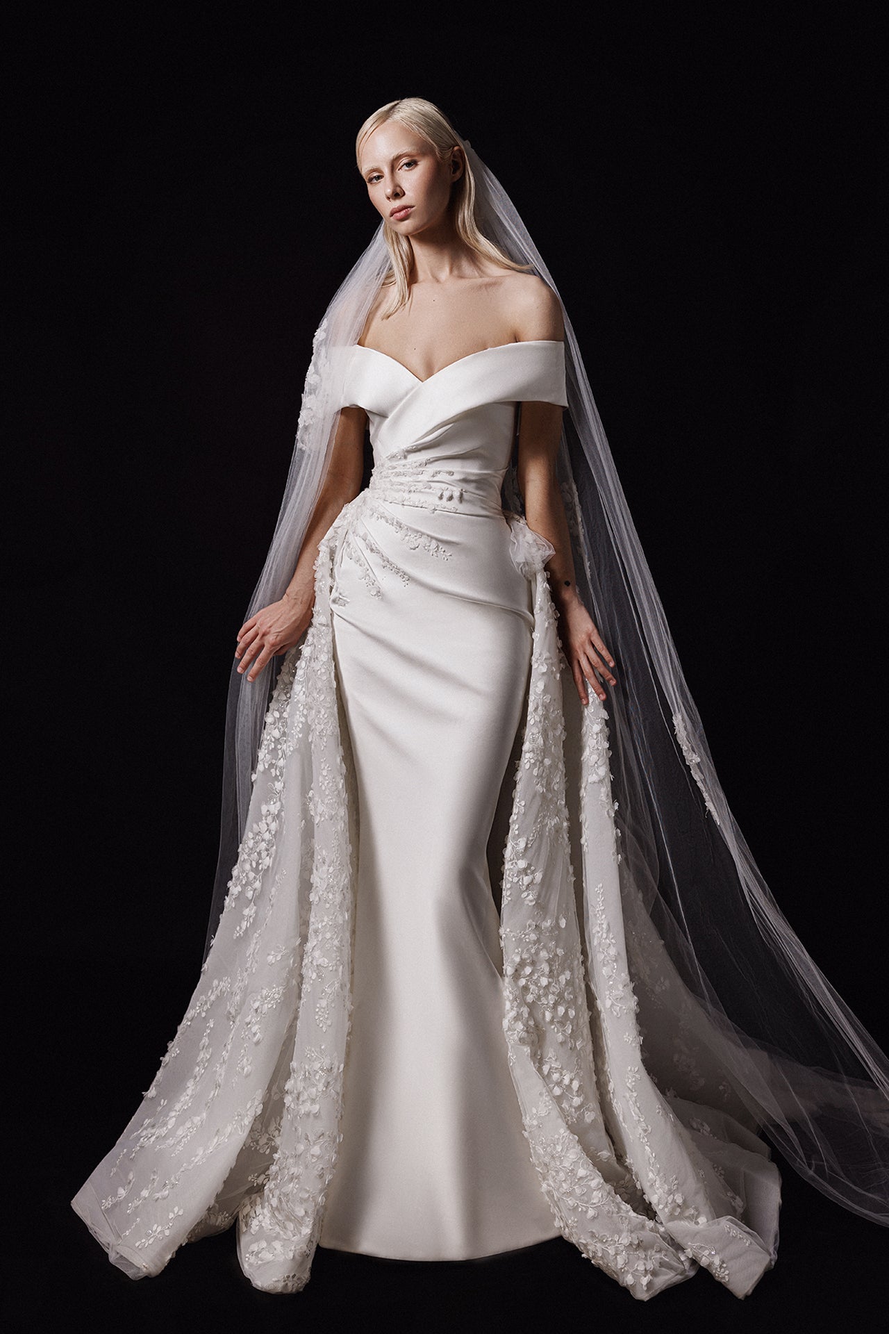 خارج على الكتف ثوب الزفاف حورية البحر مع Overskirt