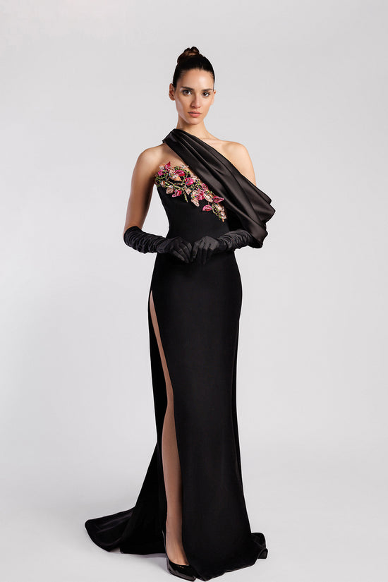 Sleeveless Evening Dress with Floral Embroidery and Side Slit