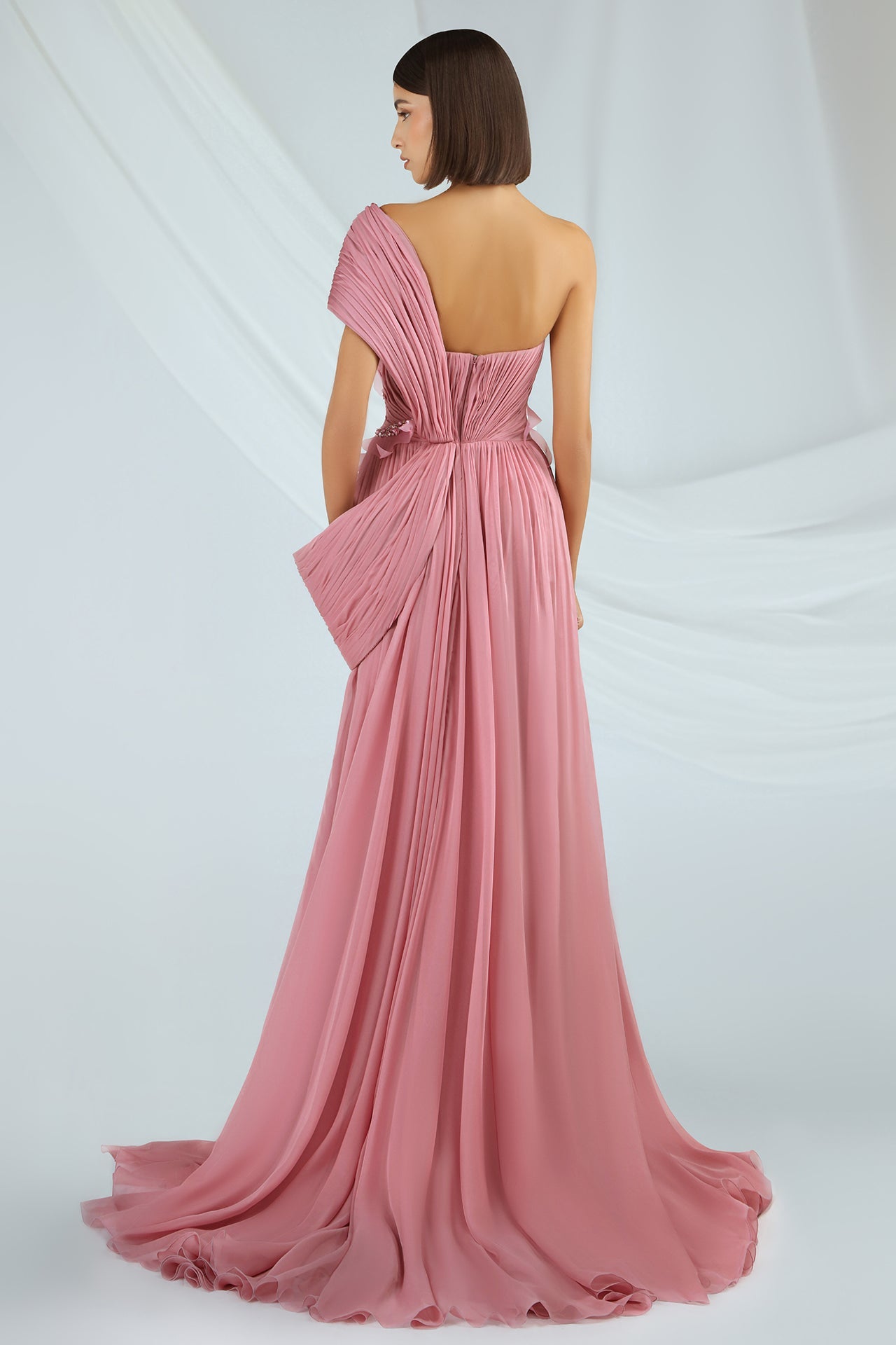 One-shoulder pleated Dress with embroidery