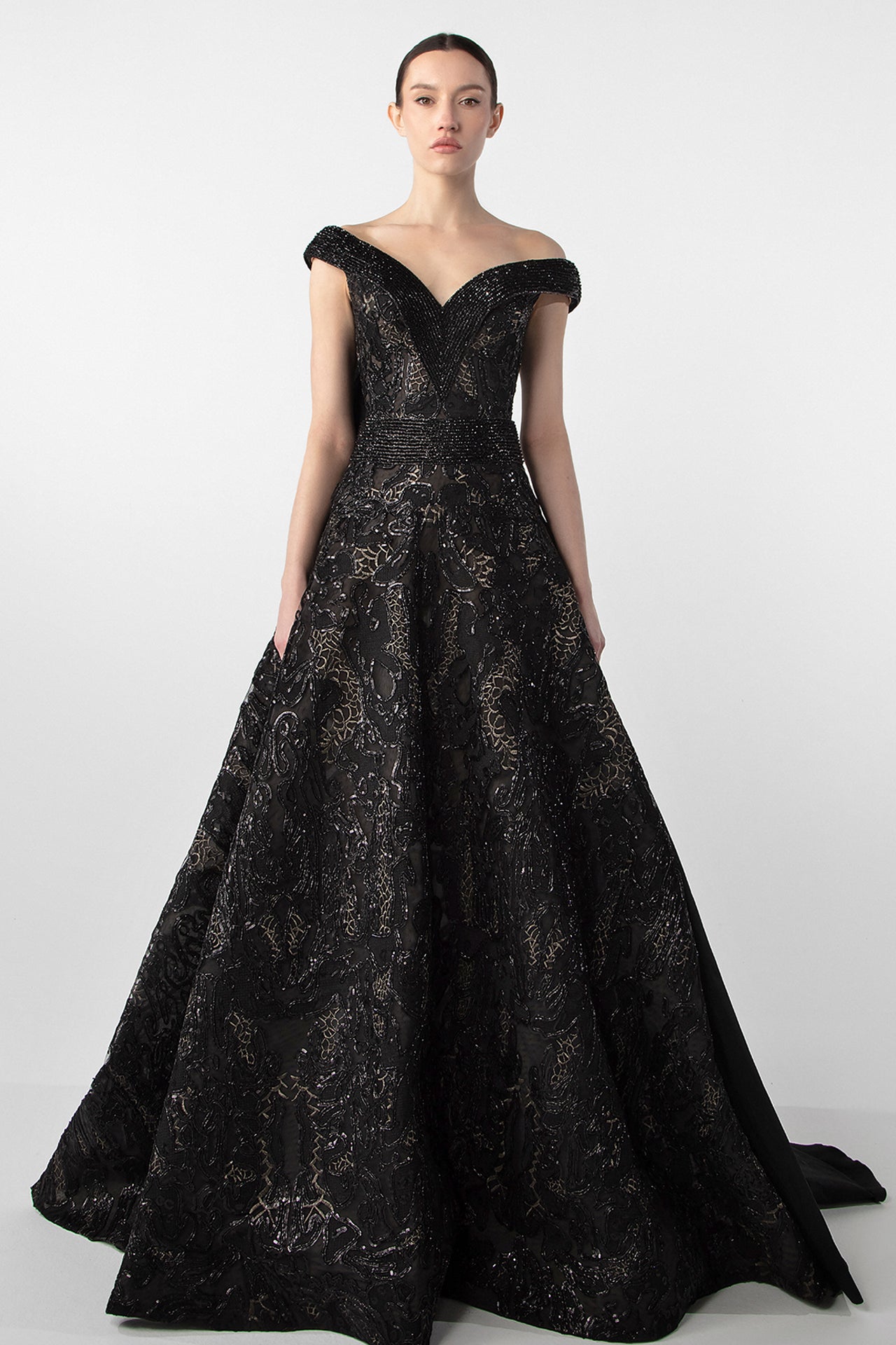تحميل وتشغيل الفيديو في عارض المعرض، V-Neck Gown with Embroidered Bodice and Oversized Bow
