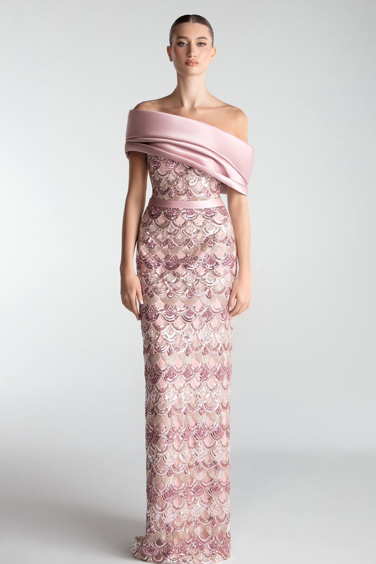 تحميل وتشغيل الفيديو في عارض المعرض، Off-Shoulder Embroidered Column Gown
