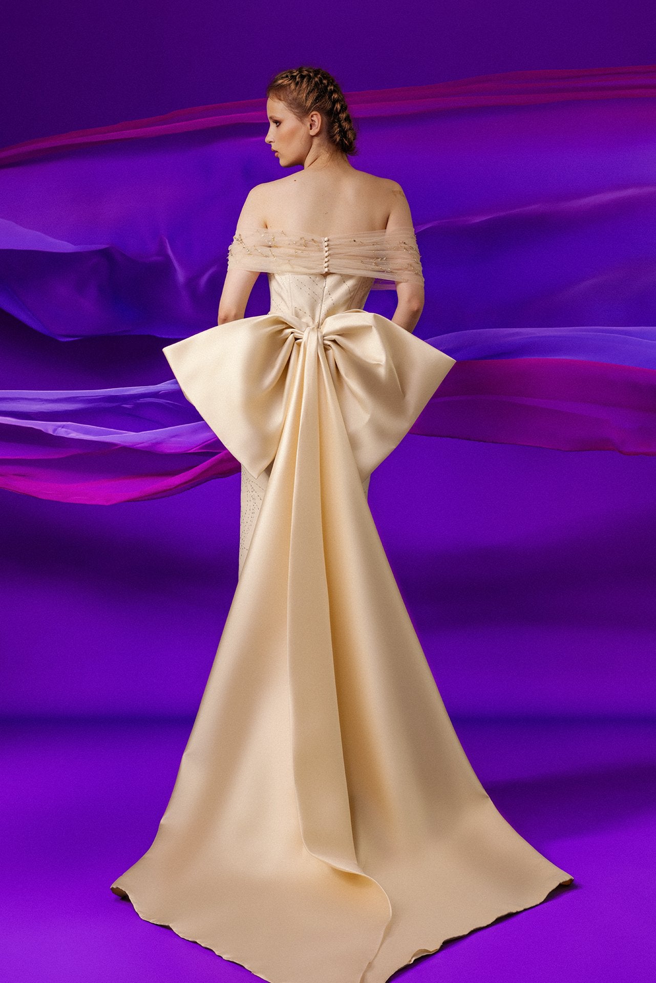 Plunging neckline back bow sweep train gown