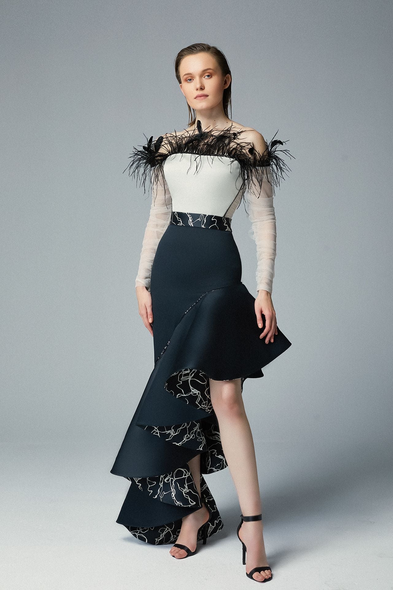 Off-shoulder Corset Top Feathered & Black Jacquard Column Skirt Cascading